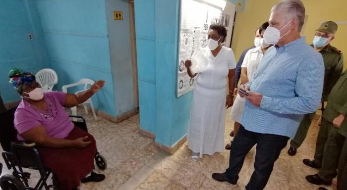 Visita presidente de Cuba proyecto contra discriminación racial