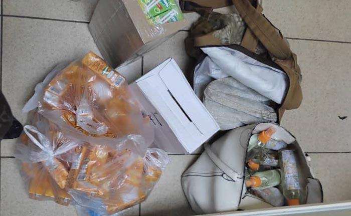 Productos acaparados por trabajadores de tienda ECLO